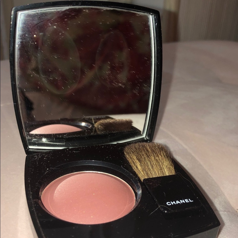 Chanel Powder Blush Never Used In Plum Attraction